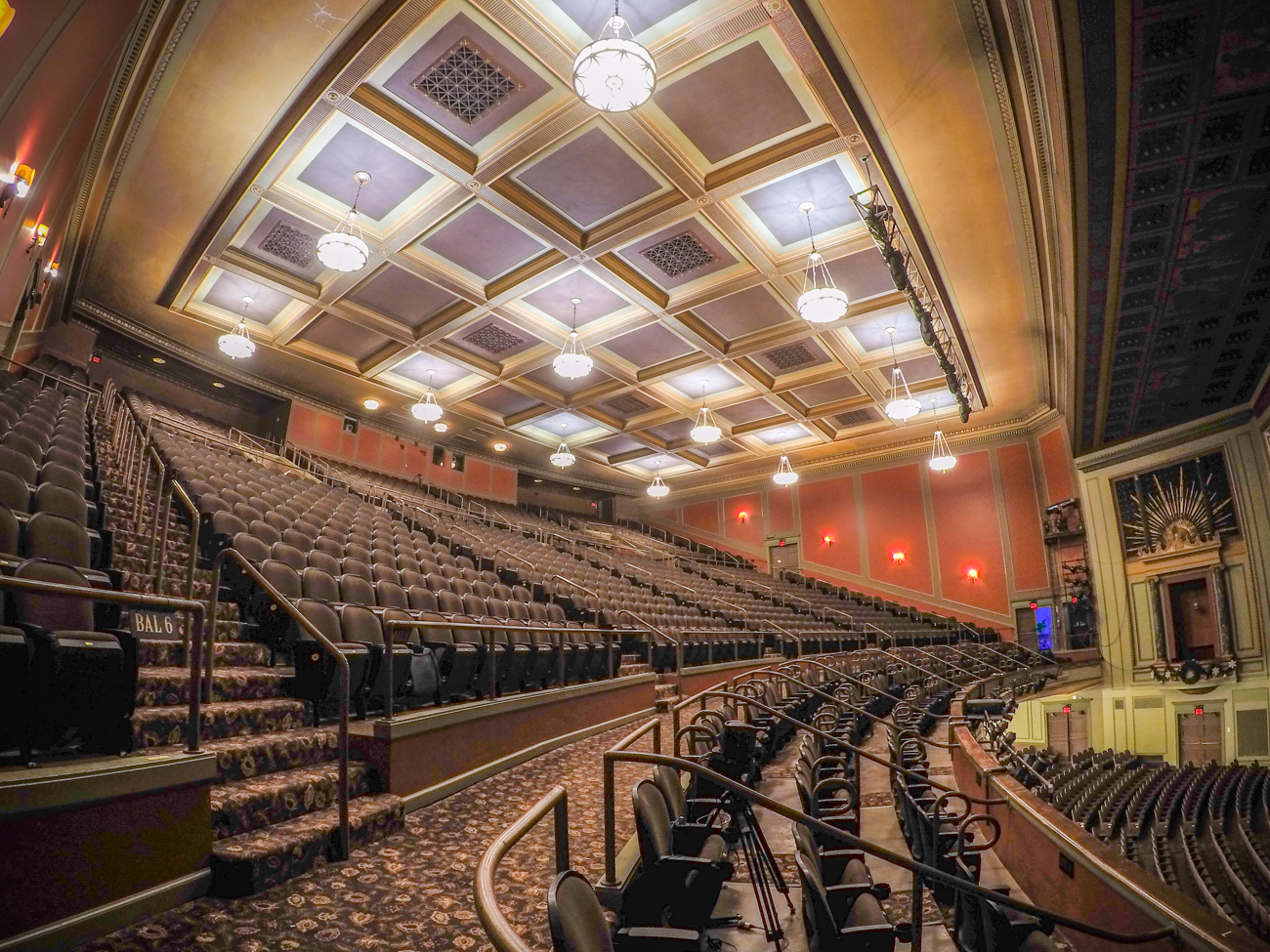 This 1920s Cincinnati Theatre Is An Architectural Feat Of Greatness WKRC