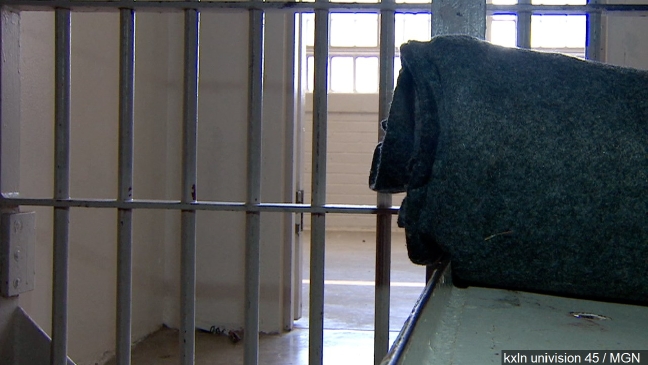 Critics: Commuting prison sentences could increase U.S. crime rate