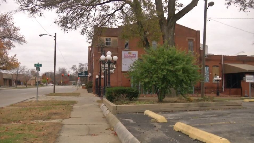 Businesses Have Mostly Left Vinegar Hill Mall WRSP
