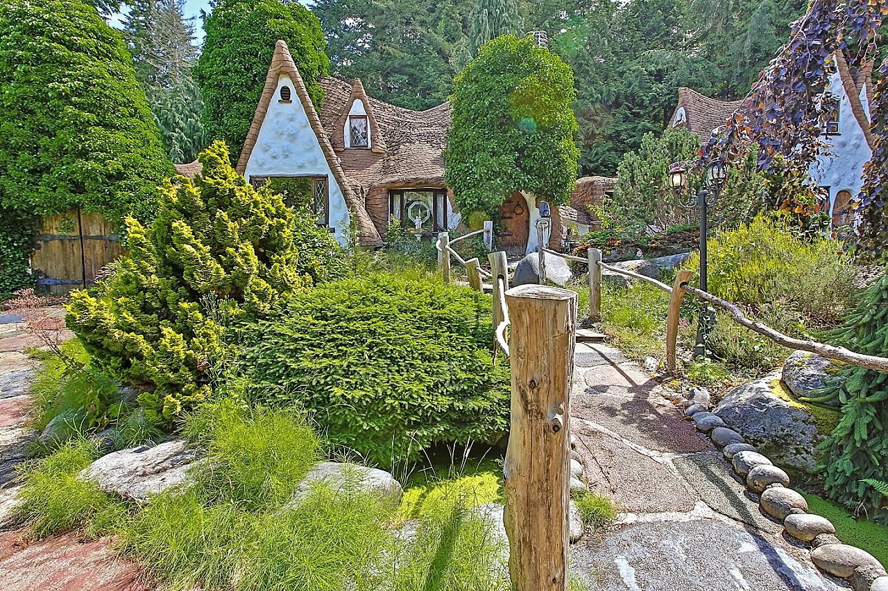 For sale 'Snow White's cottage' in Kitsap County KOMO