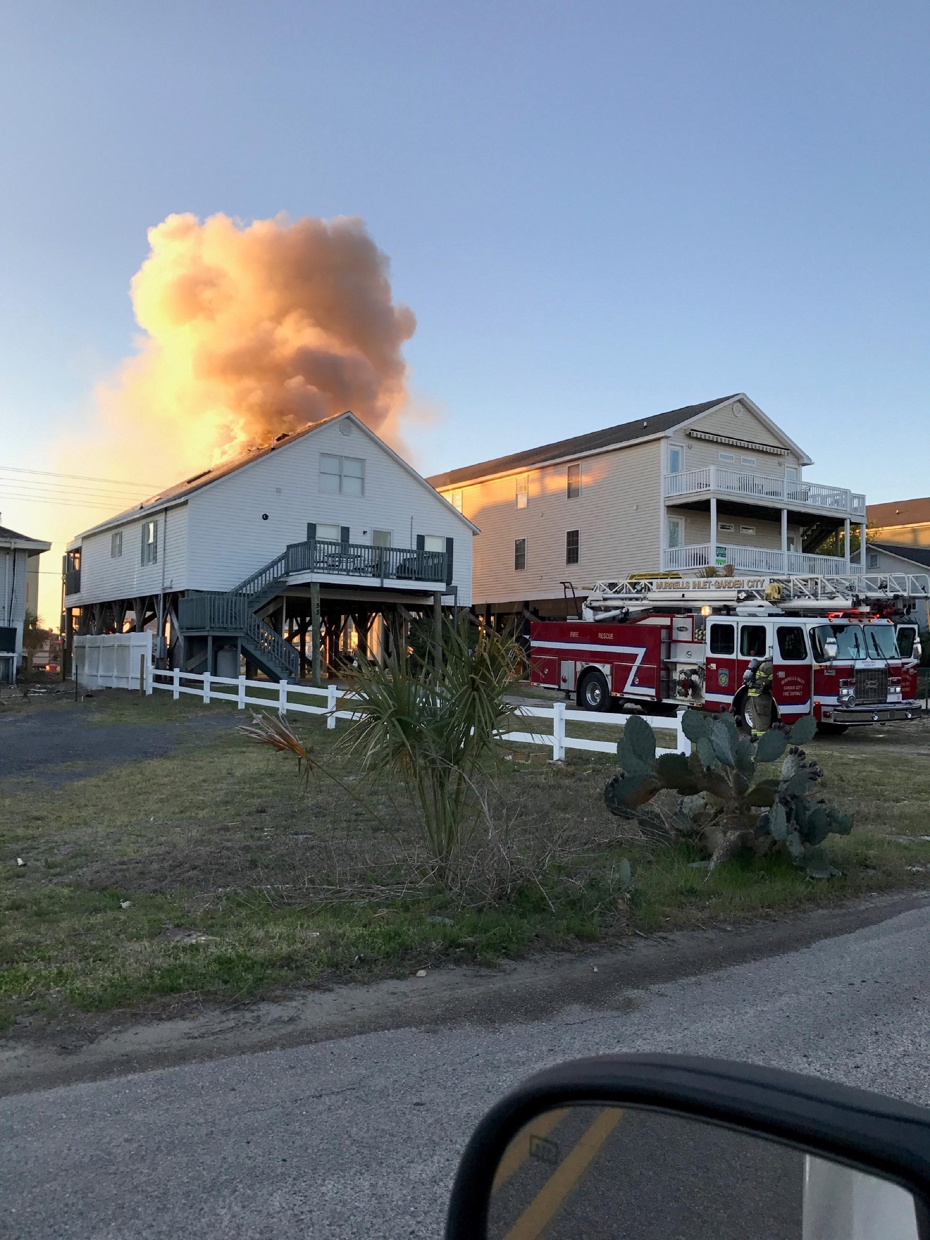 Crews respond to beach house fire in Garden City WPDE