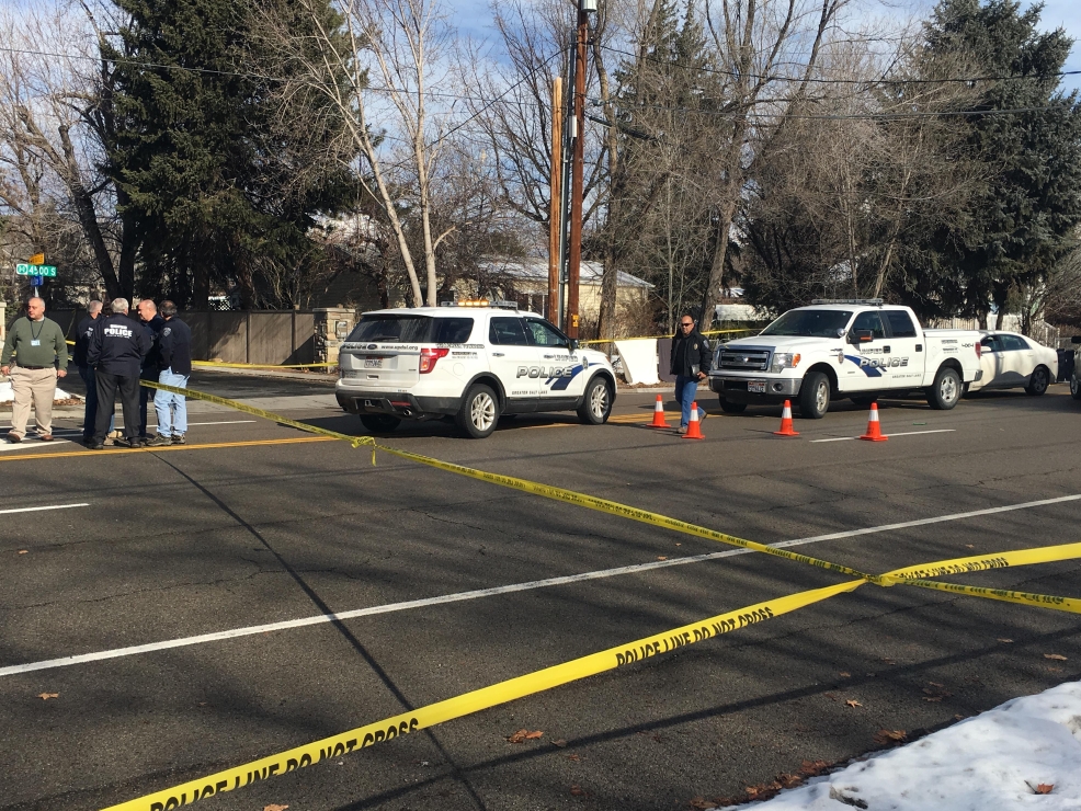 2 officers shot, 1 suspect dead, 1 suspect at large in Holladay