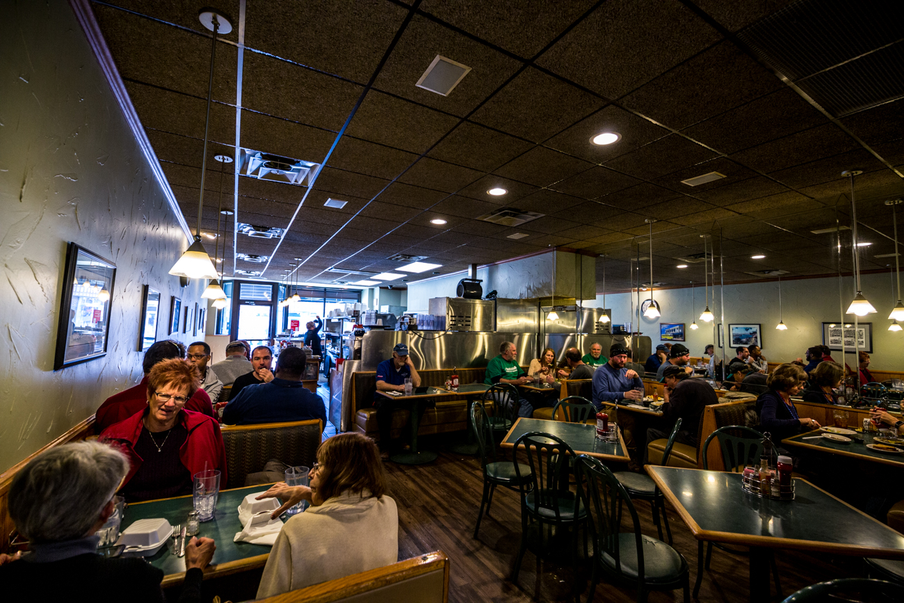 An OutofTowner's Guide to 6 Popular Cincinnati Chili Parlors (That