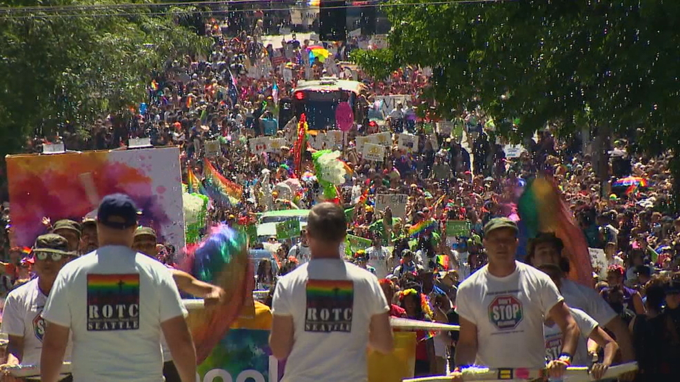 Thousands fill downtown to celebrate at Seattle Pride Parade KOMO