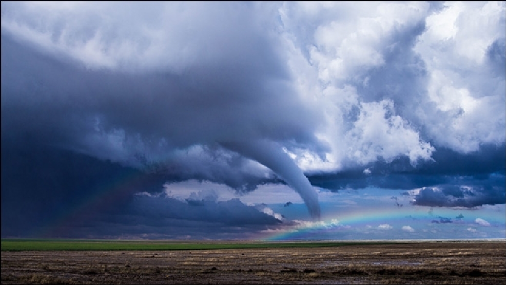 Snohomish storm chaser gets 1inamillion shot of tornado, rainbow KOMO