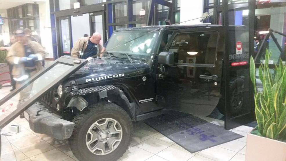 Jeep Crashes Into Er At Sacred Heart Hospital In Pensacola