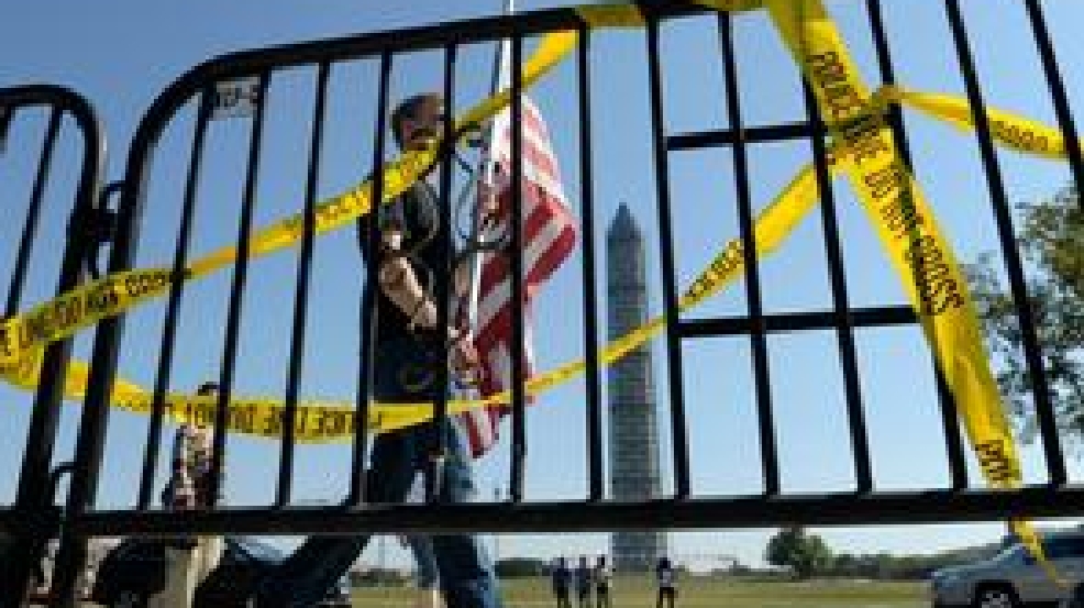 monument_shutdown_-_ap_296.jpg