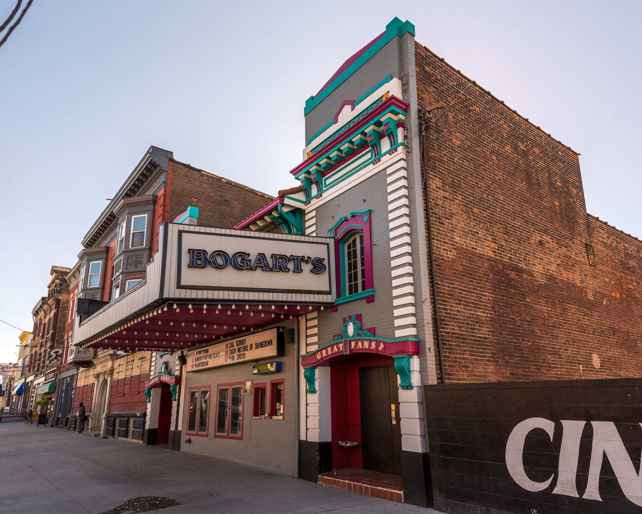 Short Vine Is Basically A MicroCity, With Everything You Need In Five