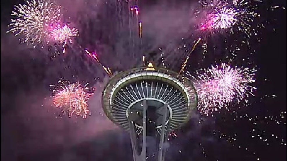 130101_space_needle_fireworks_1.jpg