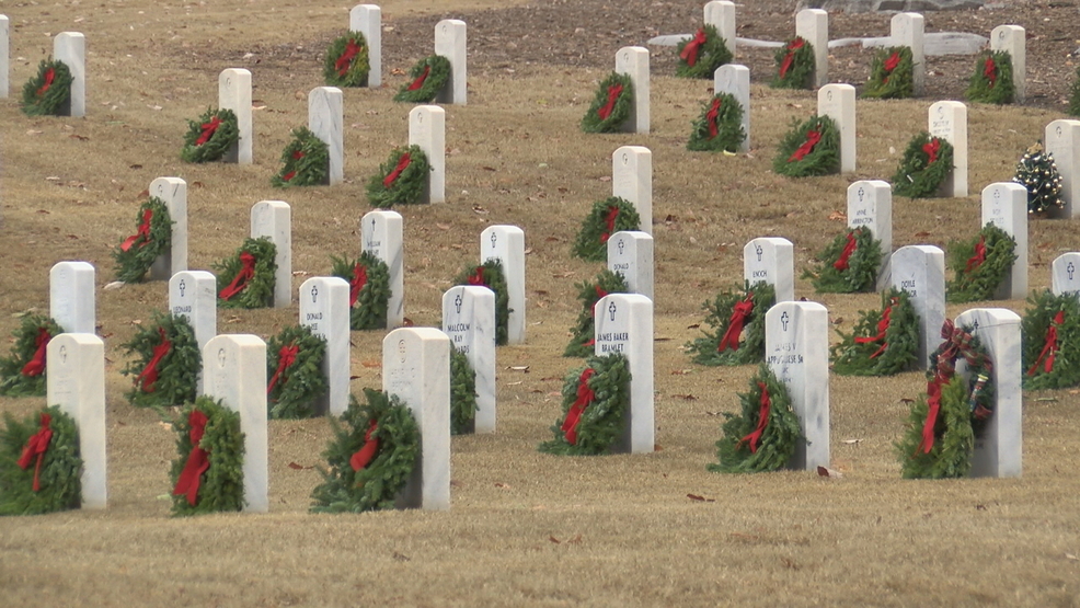 Volunteers Lay Wreaths At Chattanooga National Cemetery | WTVC