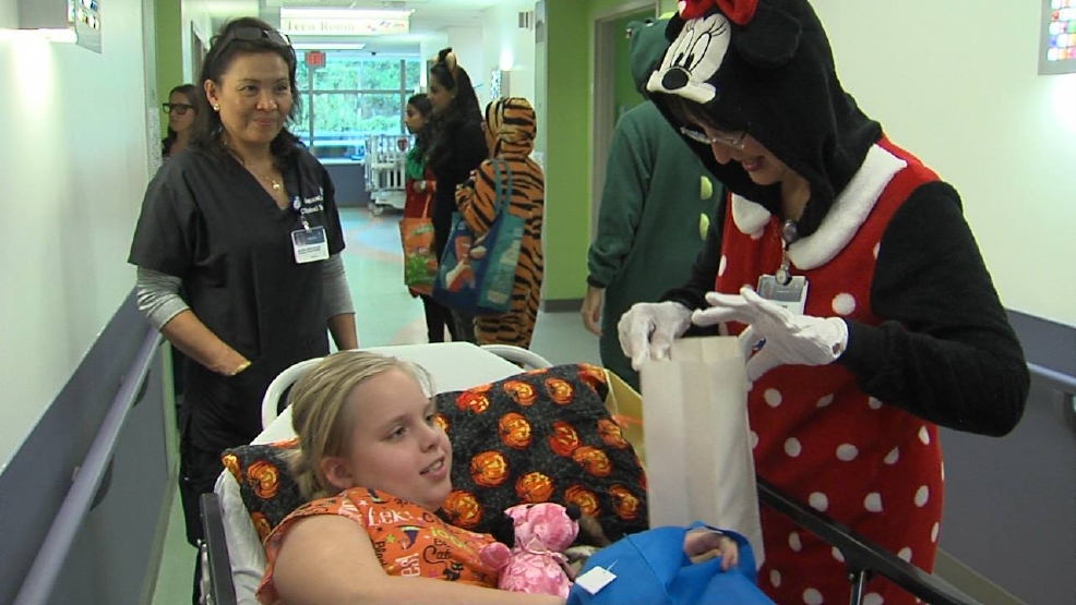 Kids in pediatric unit at Carilion Roanoke Memorial Hospital celebrate Halloween WSET