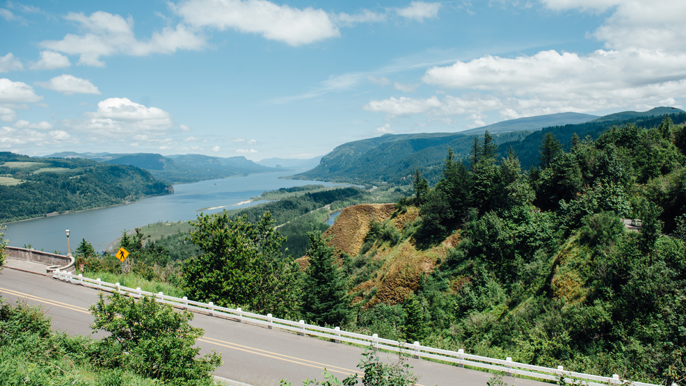 We took a road trip along the Columbia River & documented every step