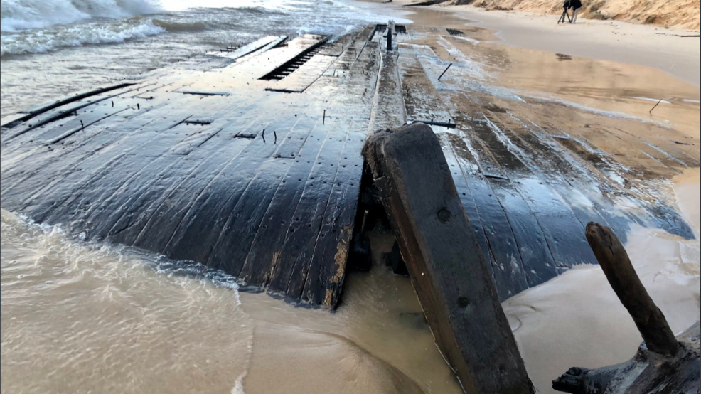 Lake Michigan reclaiming shipwreck uncovered by erosion | WSBT